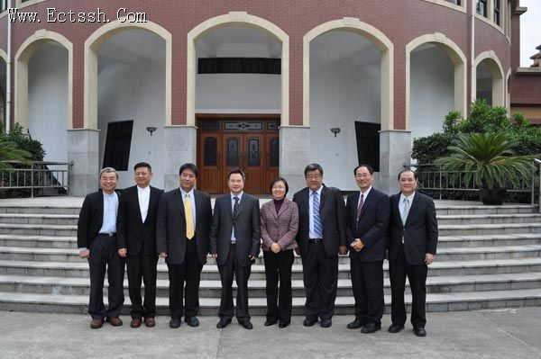 ̨��ʥ�̻�һ�з��ʻ�����ѧԺ